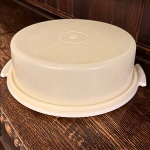 Tupperware Cream and White Cake Plate Storage
